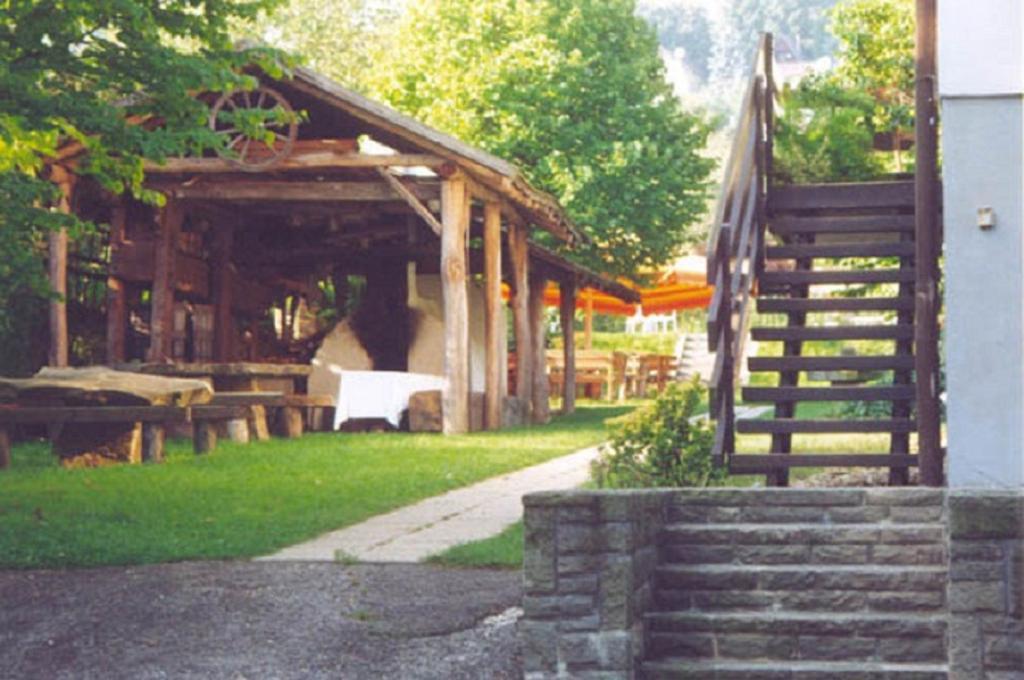 Herold Panzio Dunabogdány Exteriör bild